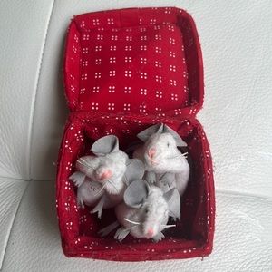Vintage three cute mice in a gift box set